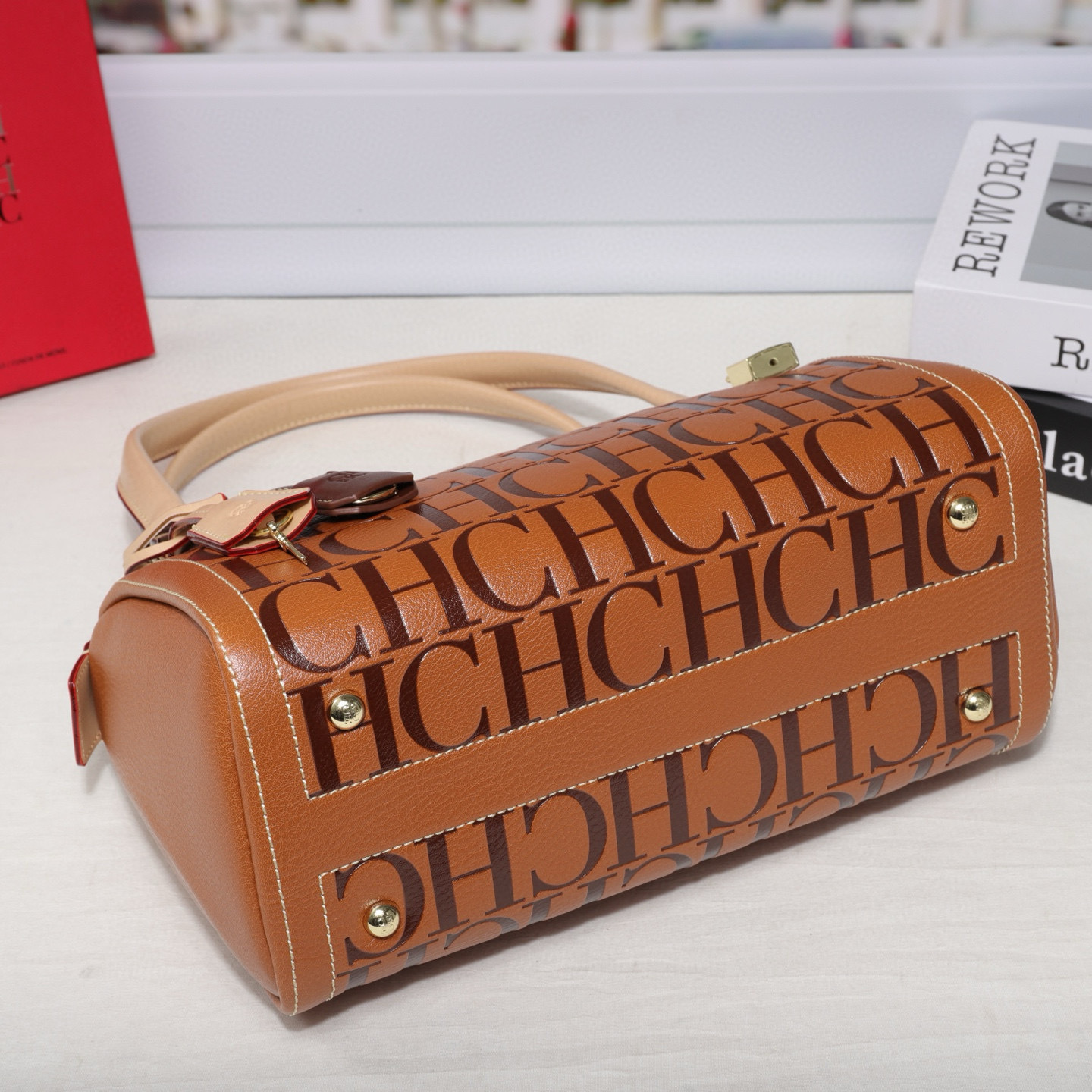 CHHC 2026 Letter Print Boston  - Top Handle Structured 리뷰 및 가격