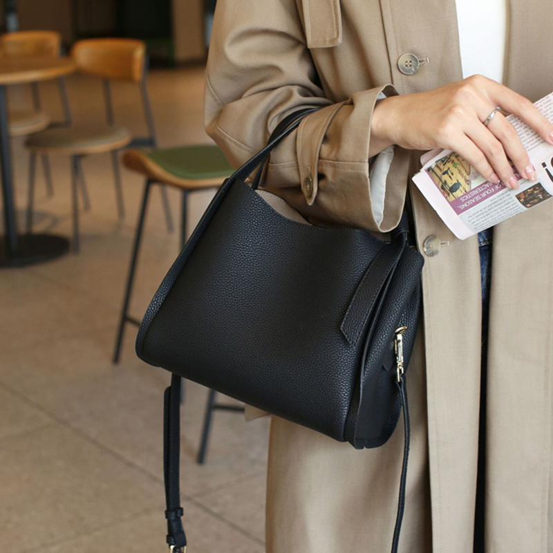 BURMINSA Genuine Pebbled Leath - Top Handle Structured 리뷰 및 가격